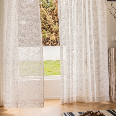 Custom-made voile curtain, lightweight lace with a delicate paisley pattern