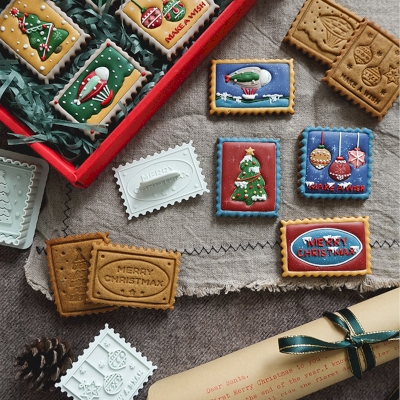 Lot de 4 Moules à Biscuits TIMBRE, Esprit de Noël et Motifs Festifs