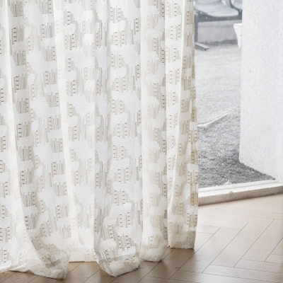 CALYSSA Tende trasparenti su misura, in tessuto jacquard testurizzato con motivo geometrico ricamato